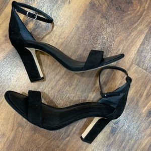 Antonio Melani | Velvet Heels | Black | 6